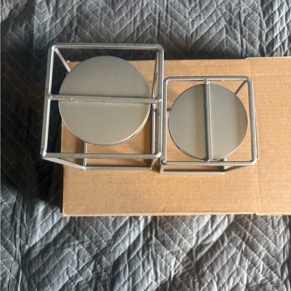 Set Of 2 Metal Candle Holders. Open rectangle holder at bottom. - Picture 3 of 3